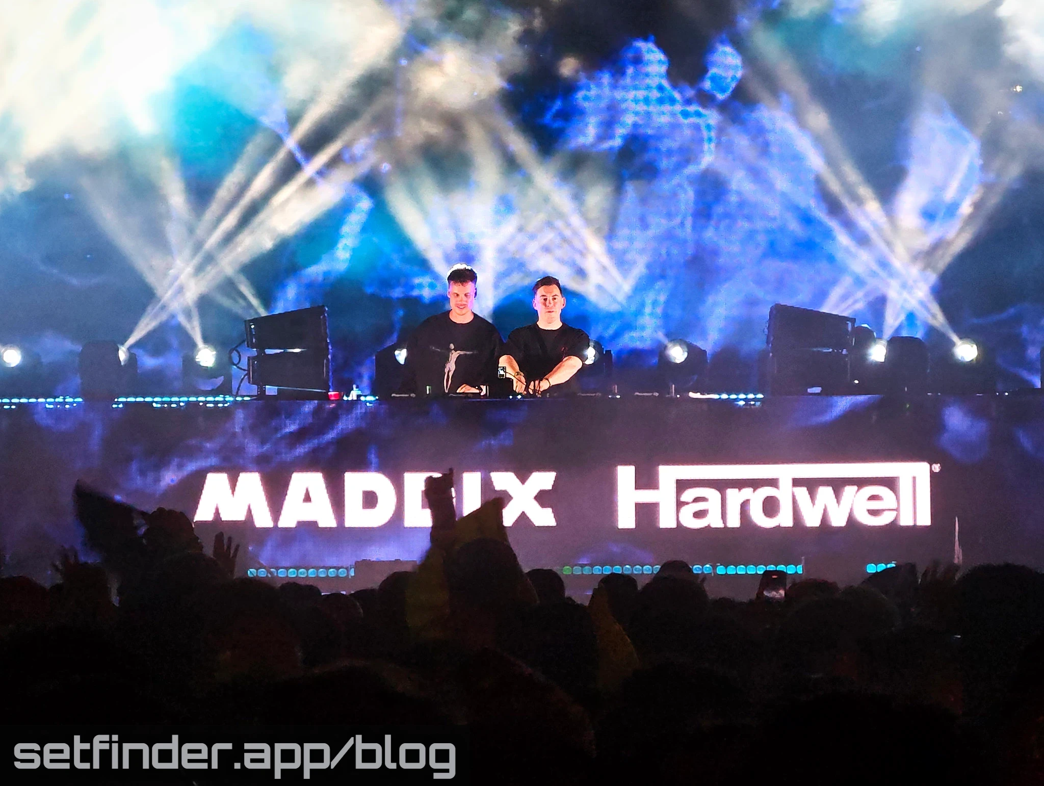 Hardwell B2B Maddix, MORTEN, Marie Vaunt, and the EDC Week crowd at Downtown Las Vegas Events Center, photo 22 of 42.