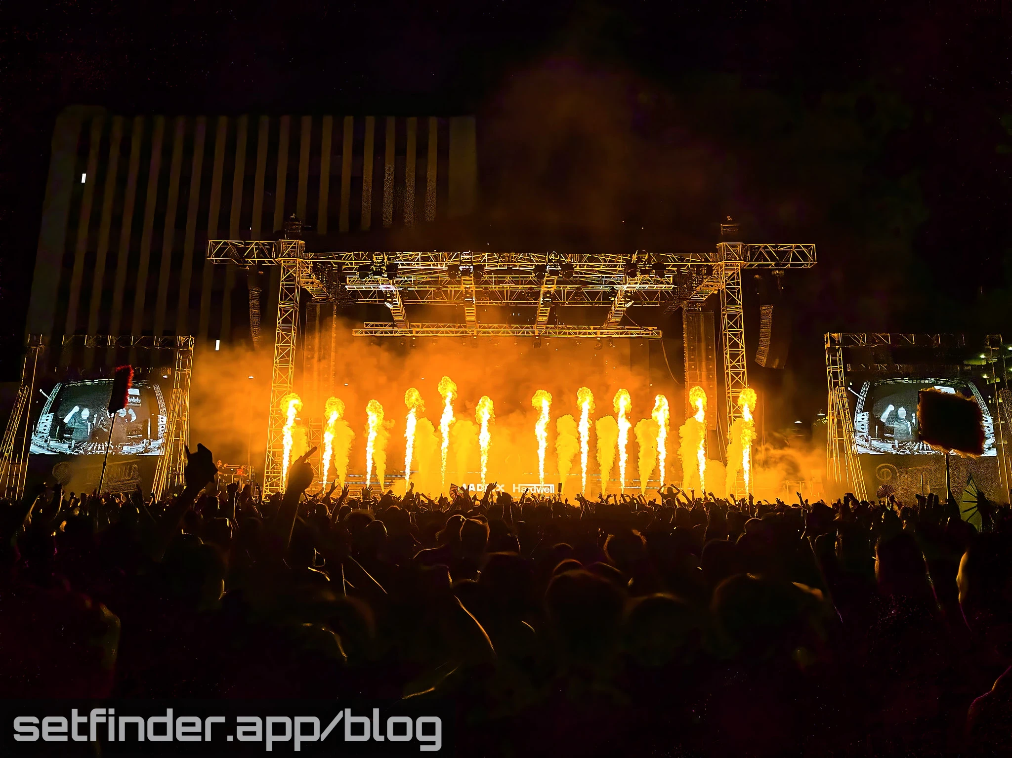 Hardwell B2B Maddix, MORTEN, Marie Vaunt, and the EDC Week crowd at Downtown Las Vegas Events Center, photo 28 of 42.