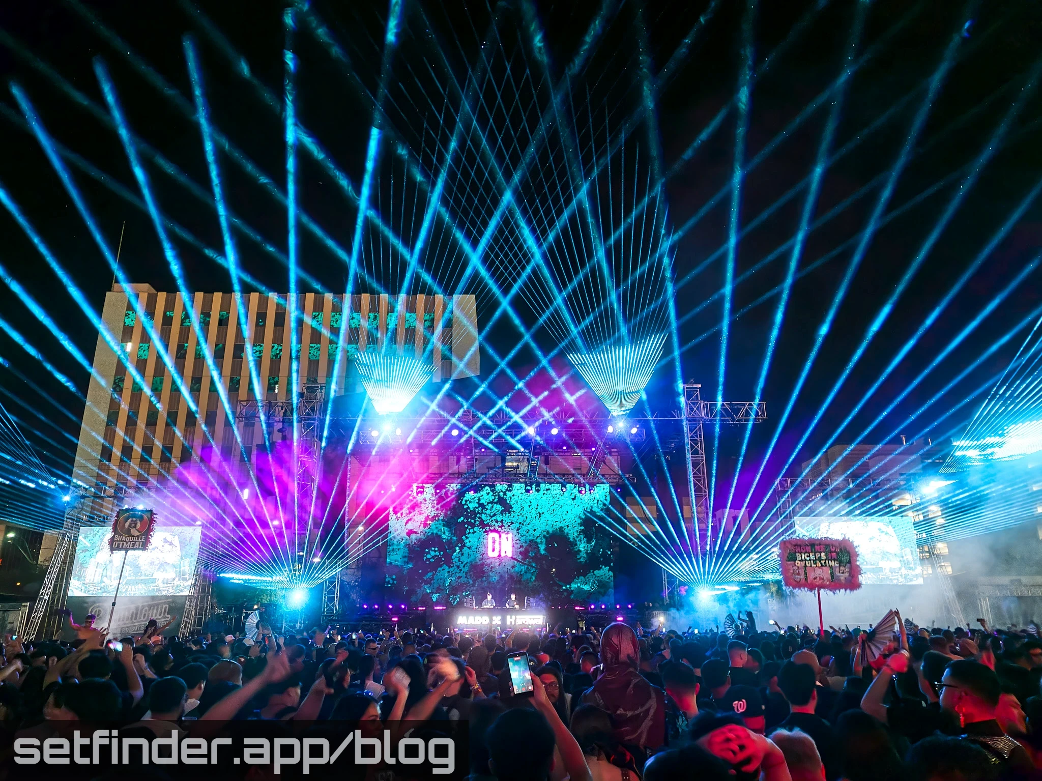 Hardwell B2B Maddix, MORTEN, Marie Vaunt, and the EDC Week crowd at Downtown Las Vegas Events Center, photo 25 of 42.
